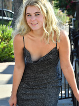 Blonde Amateur FTV Isabelle Teases Outdoors