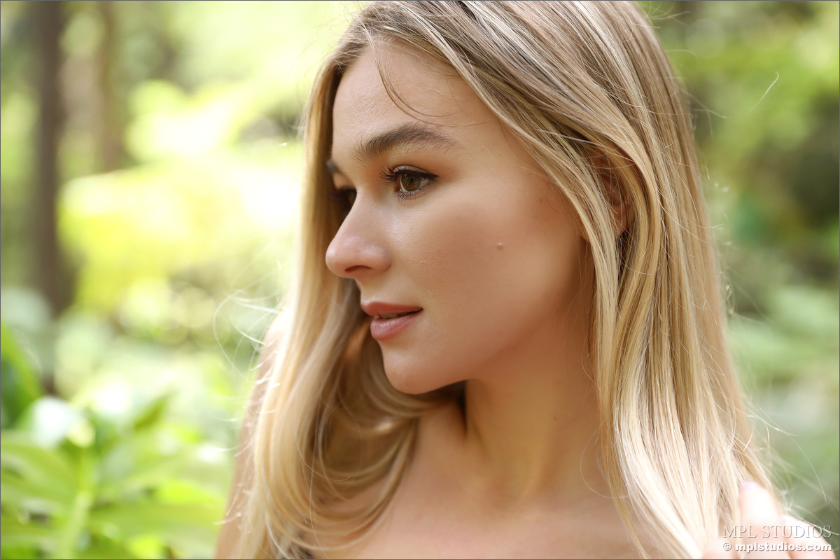 Stefani In Postcard From Funchal