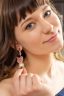 Triste Shows Sexy Ass And Shaved Pussy