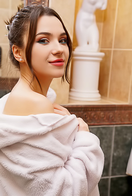 Hayli Sanders Fondles Her Beautiful Breasts In Glamorous Hotel Suite