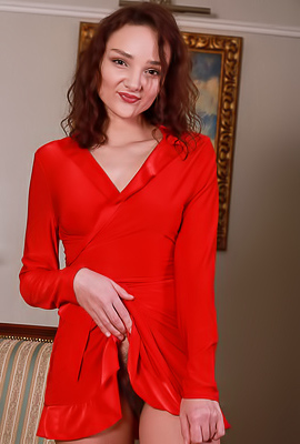 Karolina Uninhibited Natural Beauty Kneels For A Lingering Look