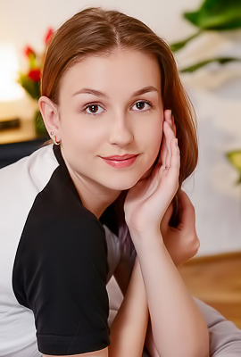 Isabele With Lovely Body At Your Leisure