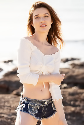 Serena Wood Beautiful Breasts And Perfect Booty Exposed