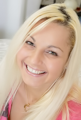 Lianessa Double View Casting