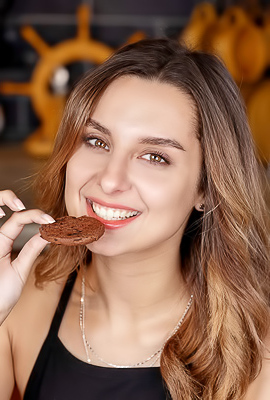 Lolli Spring Squeezing Her Sexy Ass Cheeks