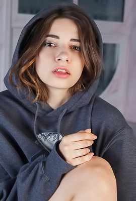 Elle Mira Naughty Babe