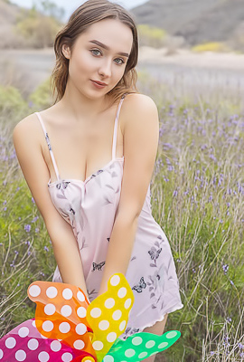 Hairy And Busty Allure Bozhena