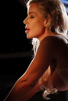 Miss Sallys Blowjob Blows Minds Under Lingerie And Stockings