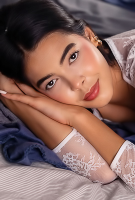 Kubera Fortuna Enchants The Bedroom In Viscous Lingerie